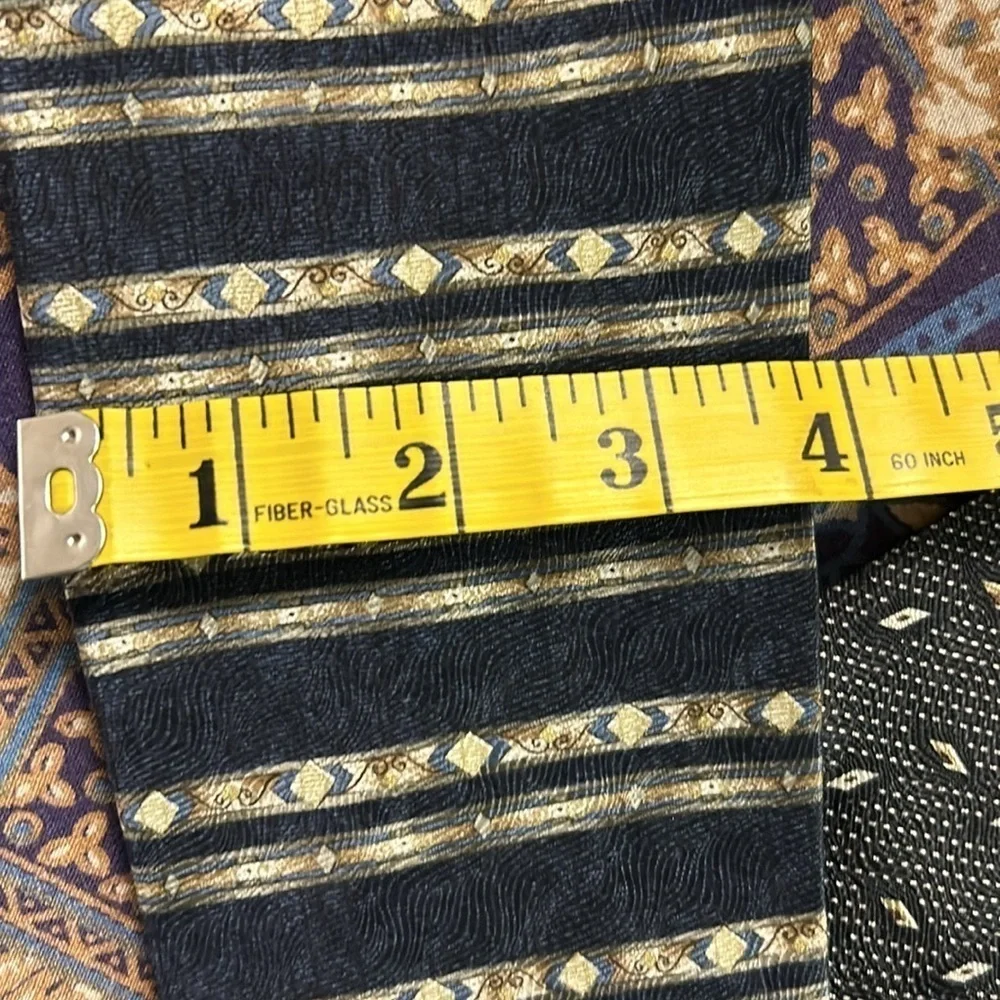 Van-Heusen Silk Men’s Ties (3) Black Blue Gray Cream Neutrals Perfect Condition